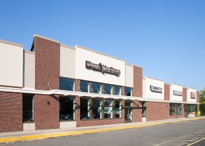 Pure Hockey, Retail Façade Remodel and Interior Fit-up